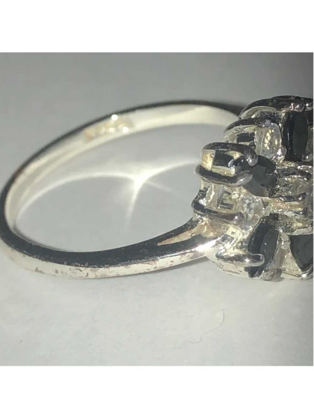 Size 8 Elegant Black CZ Rhinestone Sterling Silver Floral Ring